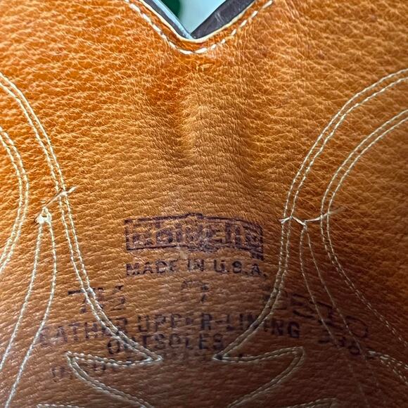 Vintage brown cowboy boots thick